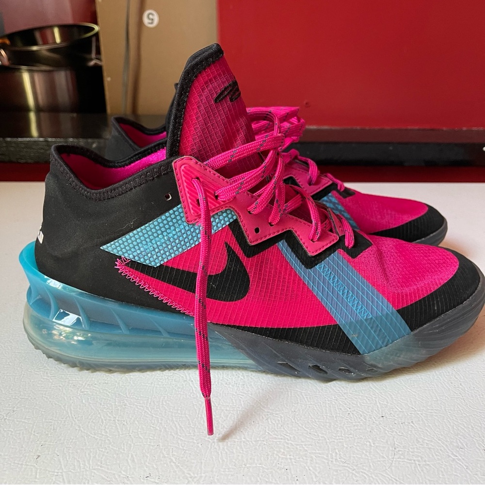 Nike Lebron “south beach” colorway Size 11